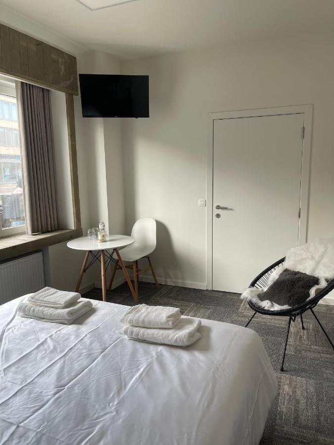 Mooie Kamer In Centrum Brugge Met Badkamer Bagian luar foto