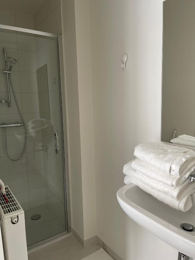 Mooie Kamer In Centrum Brugge Met Badkamer Bagian luar foto